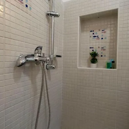 Apartment Train 23 *